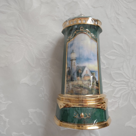 Thomas Kinkade Fifth issue Seaside Reflections music box collection - Picture 8 of 10